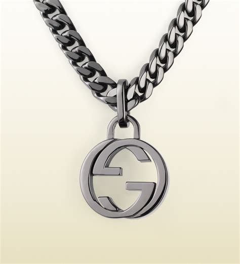 gucci necklace with interlocking g